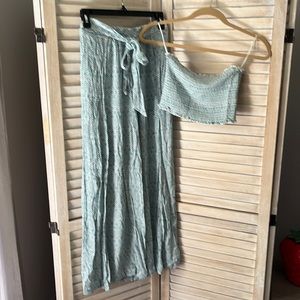 2 piece bandeau and flowy pants